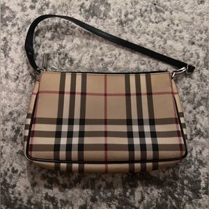 Vintage Authentic Burberry bag, like new, barely used!